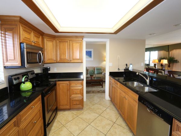 Sanibel Two Bedroom Vacation Condo Sleeps Six Guests