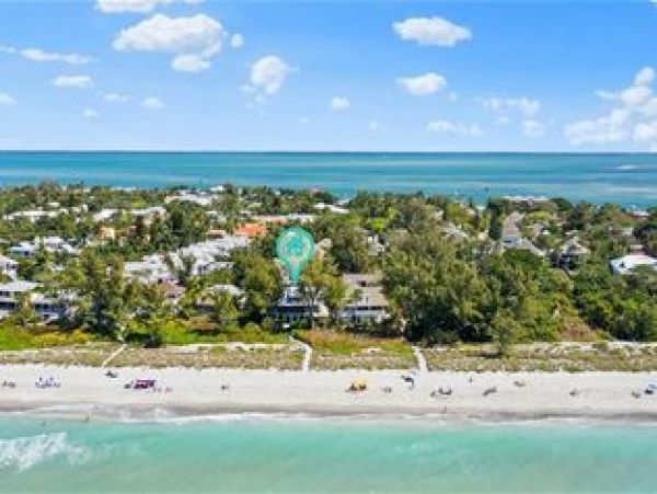 Captiva Rental with Community Pool Sleeps 6