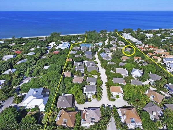 Captiva Vacation Home Sleeps Six Guests.