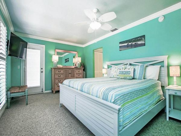 Captiva Vacation Home Sleeps Six Guests.