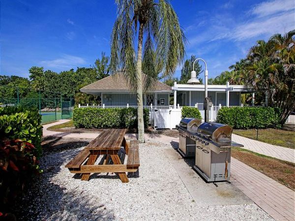 Captiva Vacation Home Sleeps Six Guests.