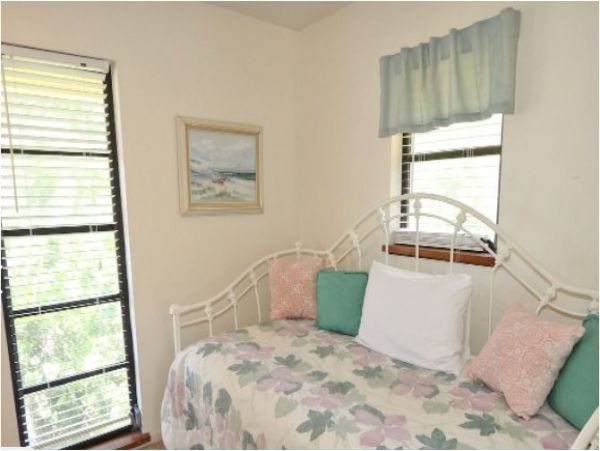 Two Bedroom Captiva Rental with Communal Pool Sleeps Six