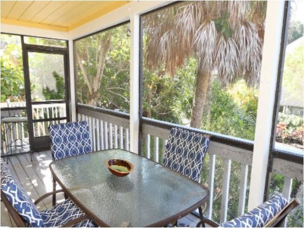 Two Bedroom Captiva Rental with Communal Pool Sleeps Six