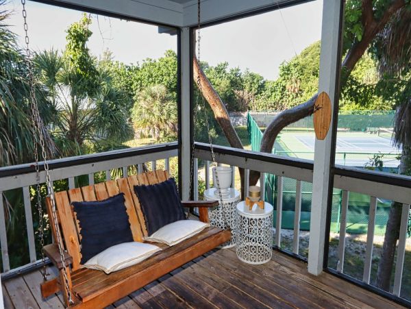Three Bedroom Plus Loft Vacation Rental on Captiva Sleeps 6