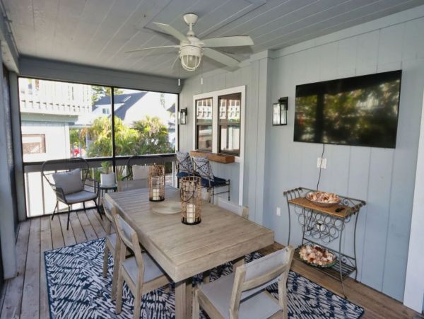 Three Bedroom Plus Loft Vacation Rental on Captiva Sleeps 6