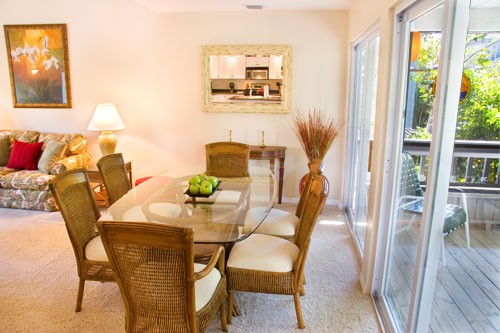 Dining Area Seats 6
