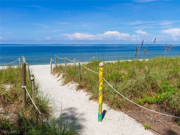 Captiva Lovely Beach Vacation Home Two Bedroom Plus Loft