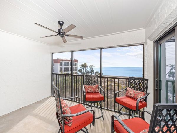 Sanibel Two Bedroom Beachfront Vacation Condo with Pool