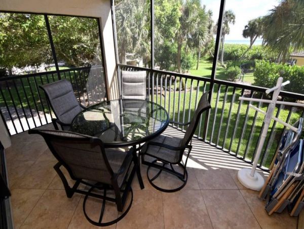 Sanibel Vacation Beach Condo Sleeps 6 Guests Full Gulf Views