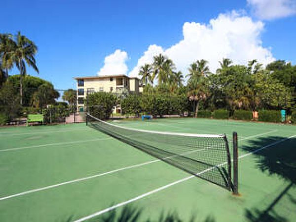Boutique Beach Community on Sunny Sanibel Island