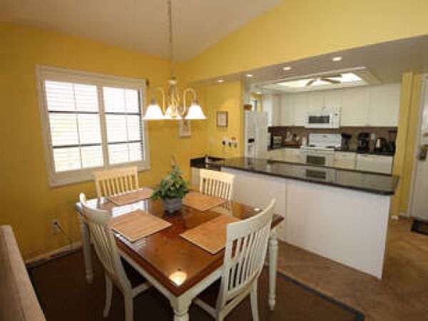 Boutique Beach Community on Sunny Sanibel Island