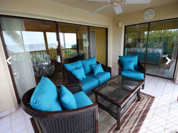 Boutique Beach Community on Sunny Sanibel Island