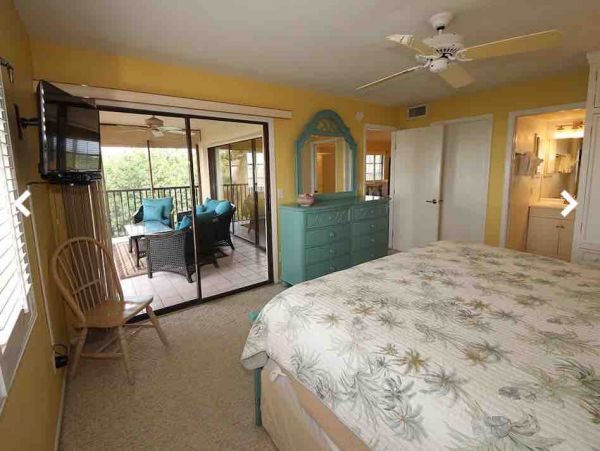 Boutique Beach Community on Sunny Sanibel Island