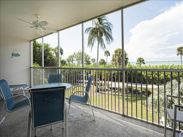 Sanibel Vacation Condo 2 Bedrooms Plus Den