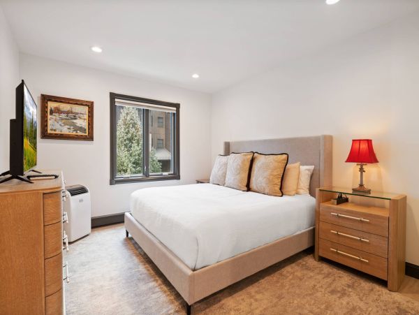 Vail Luxury Vacation Rental Condo - Colorado Ski Resort Condo Rental