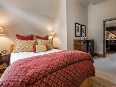 Luxury Vail Rental with Private Hot Tub and Four Bedrooms