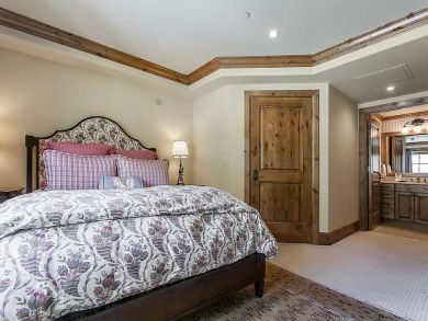 Luxury Vail Rental with Private Hot Tub and Four Bedrooms