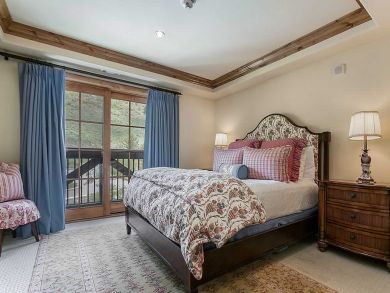Luxury Vail Rental with Private Hot Tub and Four Bedrooms