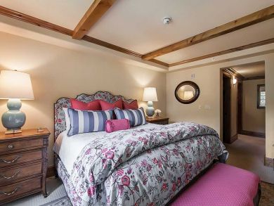 Luxury Vail Rental with Private Hot Tub and Four Bedrooms
