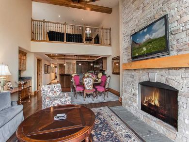 Luxury Vail Rental with Private Hot Tub and Four Bedrooms