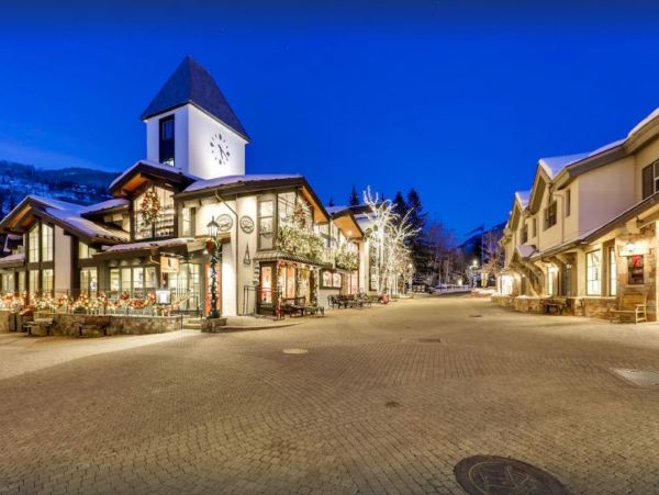 Vail 5 Bedroom Condo Close to Dining, Shopping and Ski Lift