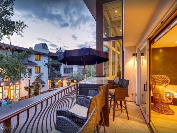 Vail 5 Bedroom Condo Close to Dining, Shopping and Ski Lift