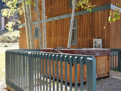 hot tub access right outside the building