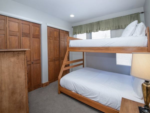 Vail & Lionshead Vacation Rental 4 Bedrooms Plus Loft