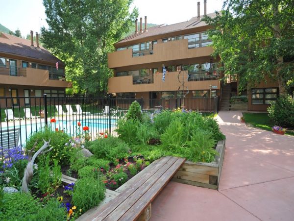 Vail & Lionshead Vacation Rental 4 Bedrooms Plus Loft