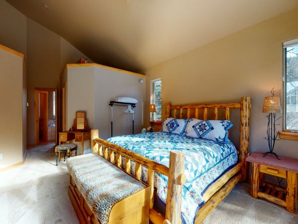 Rent this Four Bedroom Ski Rental Vail Colorado 3100 Sq ft