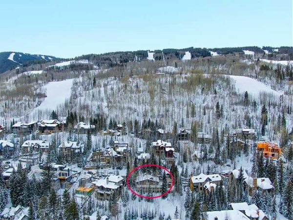 Ski Lionshead and Relax in this 4 Bedroom Home with Pool