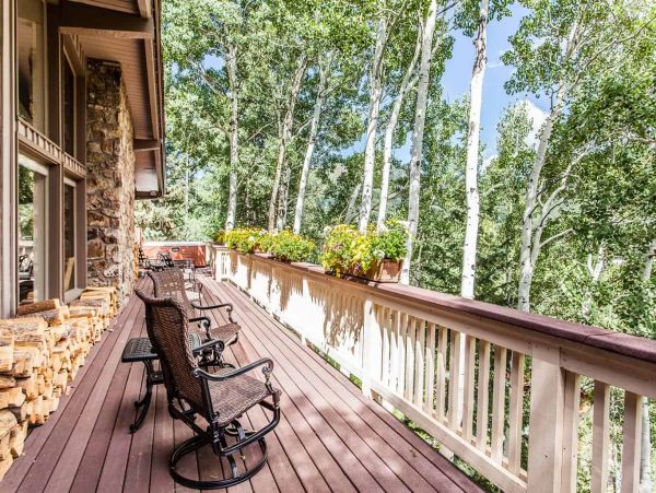 Ski Lionshead and Relax in this 4 Bedroom Home with Pool