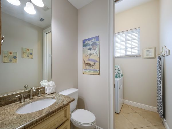 Six Bedroom Anna Maria Rental -  Peeks of The Gulf of Mexico