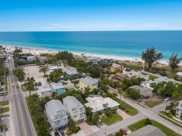 Six Bedroom Anna Maria Rental -  Peeks of The Gulf of Mexico