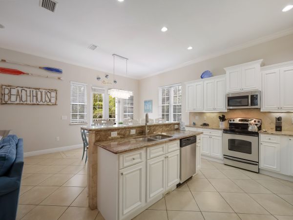 Six Bedroom Anna Maria Rental -  Peeks of The Gulf of Mexico