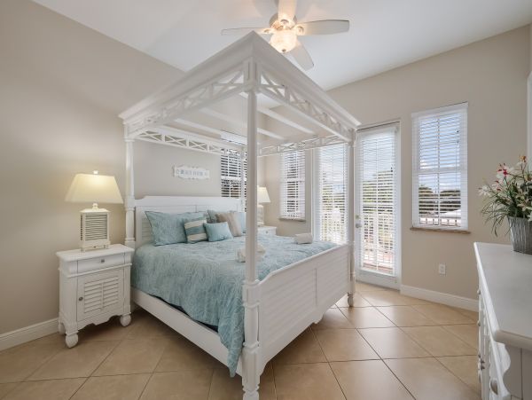 Six Bedroom Anna Maria Rental -  Peeks of The Gulf of Mexico
