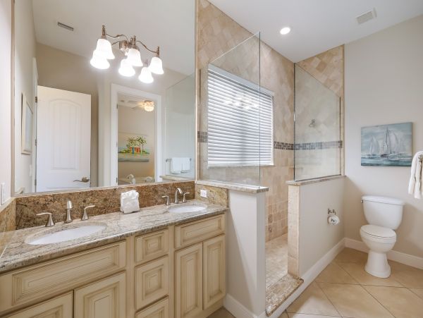 Six Bedroom Anna Maria Rental -  Peeks of The Gulf of Mexico
