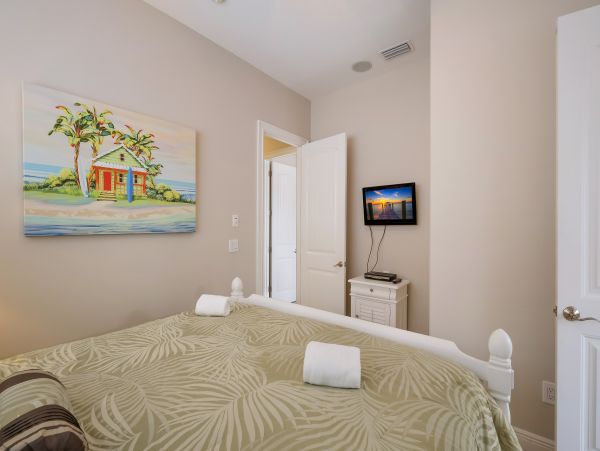 Six Bedroom Anna Maria Rental -  Peeks of The Gulf of Mexico