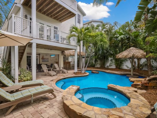 Holmes Beach Vacation Home With Private Pool