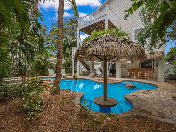 Holmes Beach Vacation Home With Private Pool