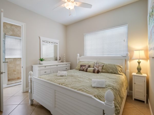 Holmes Beach Vacation Home With Private Pool