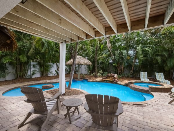 Holmes Beach Vacation Home With Private Pool
