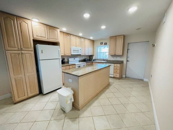 Anna Maria Island Vacation Condo on Beach Gulf Views