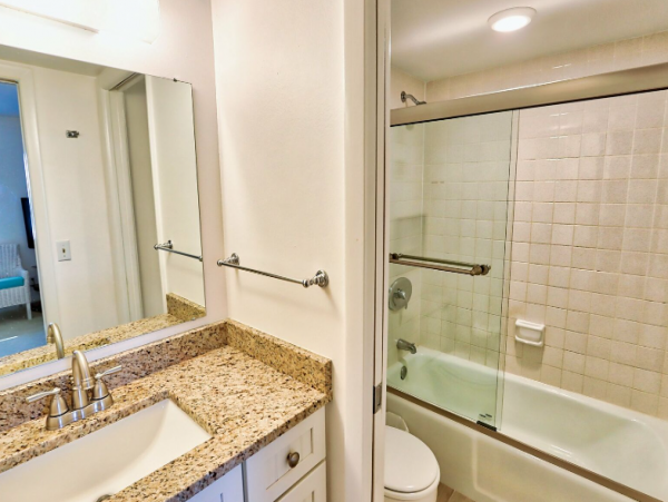 Sanibel Two Bedroom Condo Sleeps 6 Located on the Beach