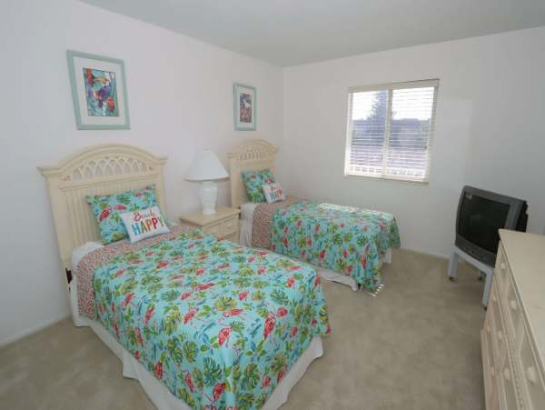Sanibel Two Bedroom Condo Sleeps 6 Located on the Beach