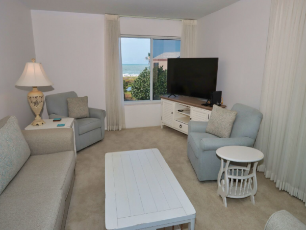 Sanibel Two Bedroom Condo Sleeps 6 Located on the Beach