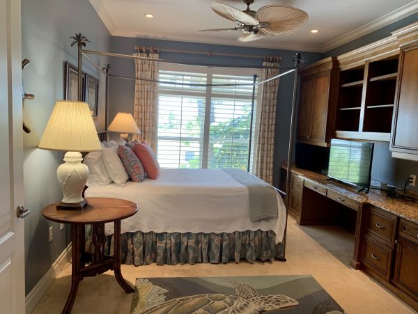 Holmes Beach Luxury Rental - Anna Maria Island Beachfront Penthouse