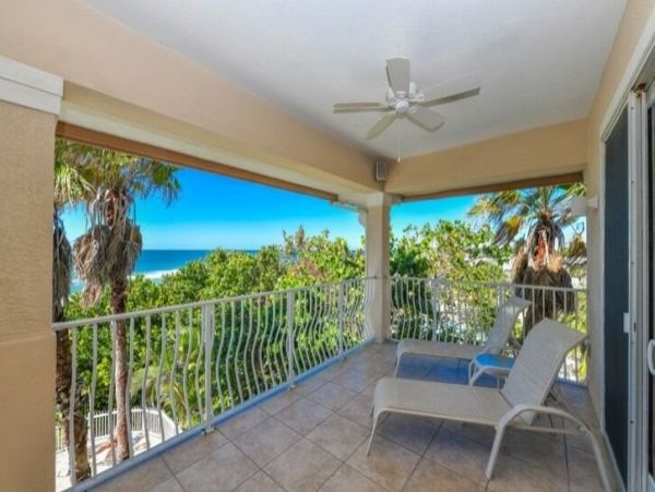 Holmes Beach Luxury Rental - Anna Maria Island Beachfront Penthouse