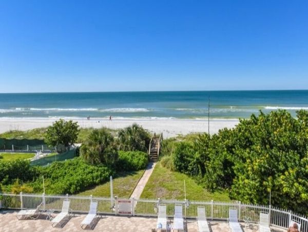Holmes Beach Luxury Rental - Anna Maria Island Beachfront Penthouse