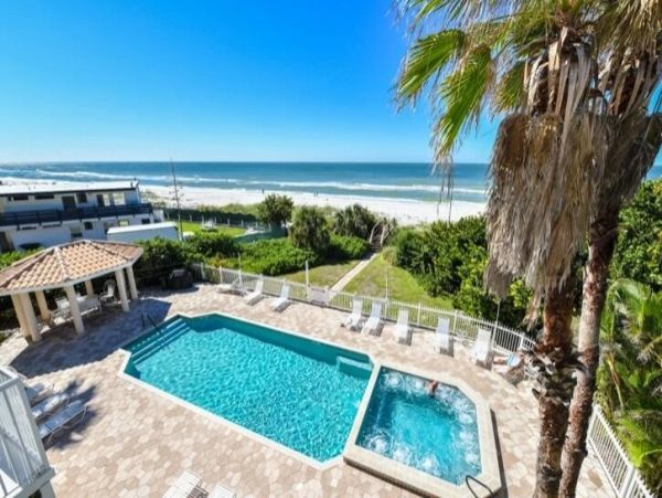 Holmes Beach Luxury Rental - Anna Maria Island Beachfront Penthouse
